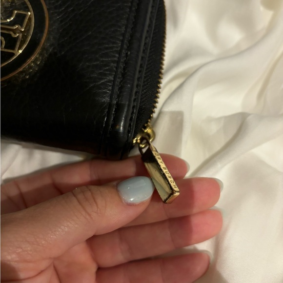 ✨Tory Burch Amanda Wristlet - Picture 7 of 8